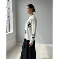 Suéter  Blanco Diseño Floral Moderno