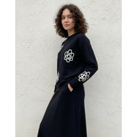 Suéter  Blanco Diseño Floral Moderno